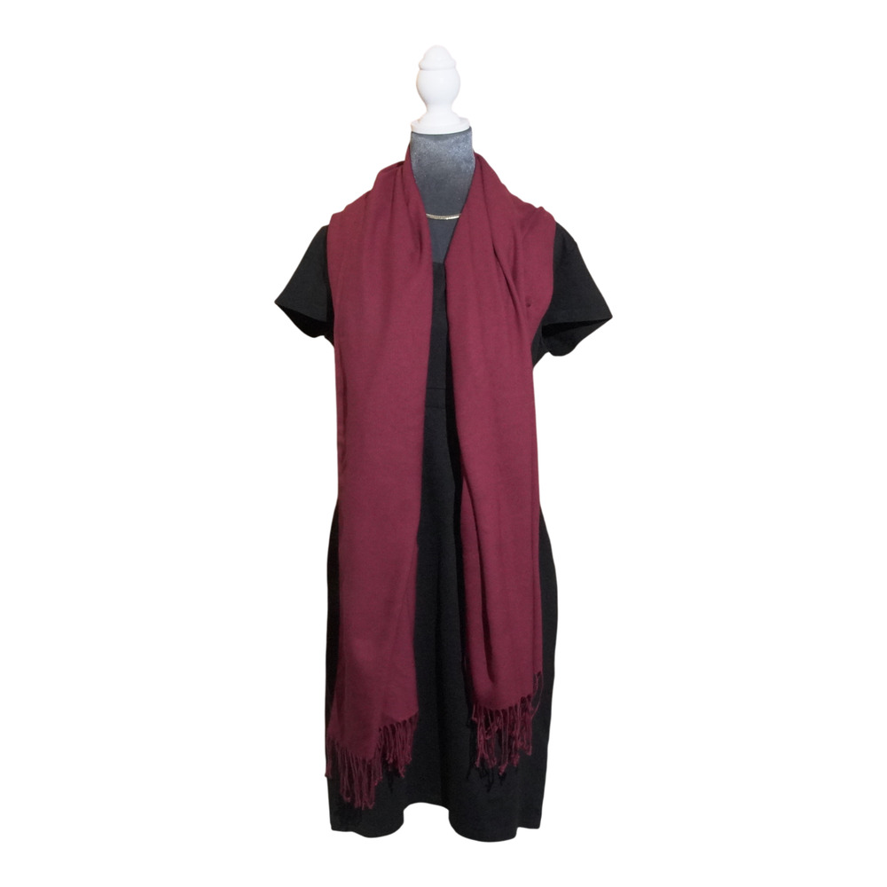 True Red Large Scarf Shawl Wrap Tight Knit Cotton-Like Unbranded No Tag Romantic - Picture 3 of 8
